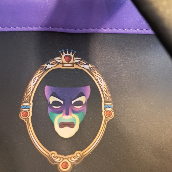 Loungefly Evil Queen backpack - Picture 3 of 9